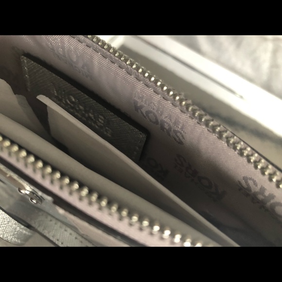 Michael Kors Met Center Stripe Leather Wristlet - Picture 9 of 11